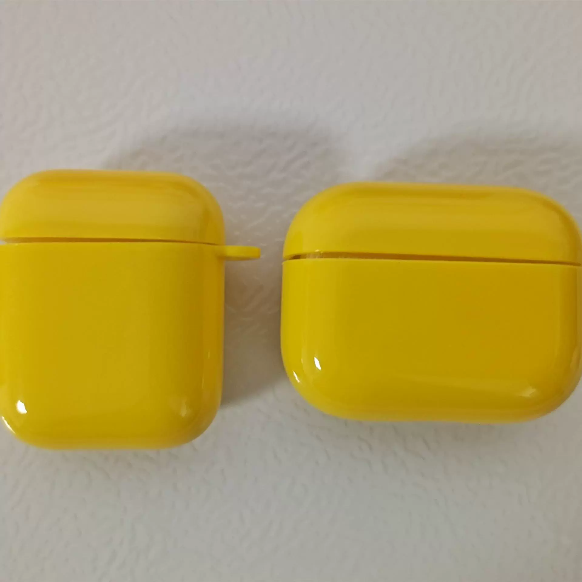 Чехол защитный (для Apple) для AirPods 1/2/3/Pro/Pro2/4 — блестящие цветовые варианты, легкий 0,024 кг