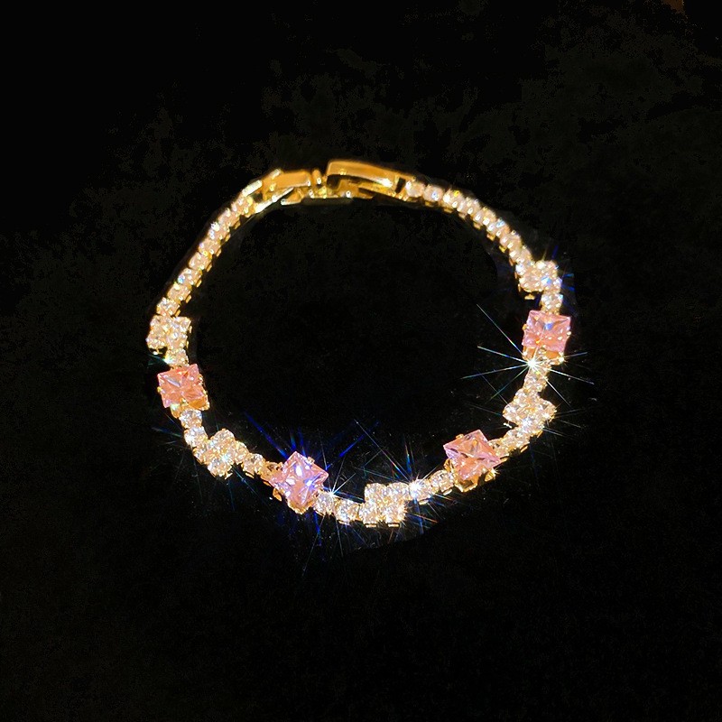Pulsera de flores de metal transfronteriza europea y americana, nicho femenino, sentido de alta gama, pulsera simple y versátil, accesorios de joyería de lujo ligeros de moda