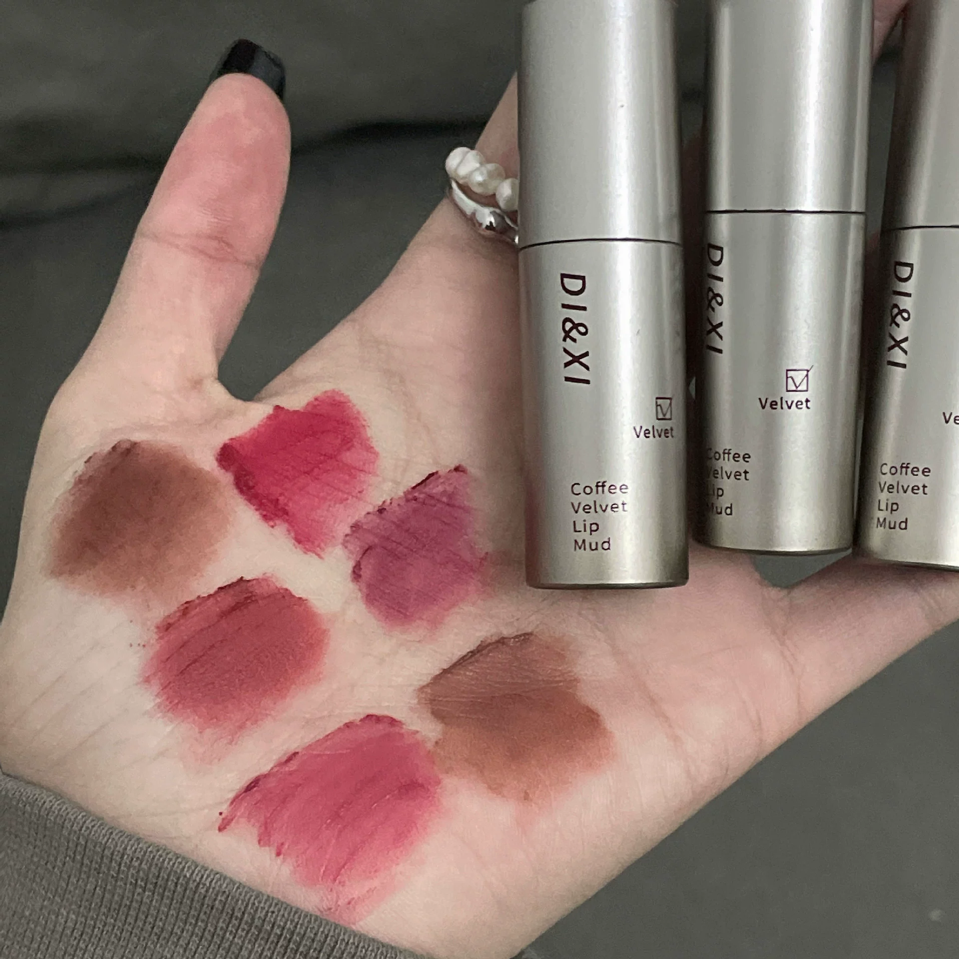 DIXI Matte lip gloss, universal lipstick, makeup primer, new collection