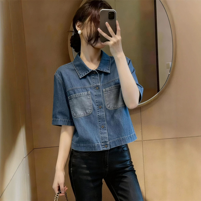 Retro Hong Kong Style Polo Collar Short-Sleeve Denim Shirt for Women, Summer Plus-Size, Elegant and Slimming Top for Curvy Women Retro Hong Kong Style Polo Collar Short-Sleeve Denim Shirt for Women, Summer Plus-Size, Elegant and Slimming Top for Curvy Women