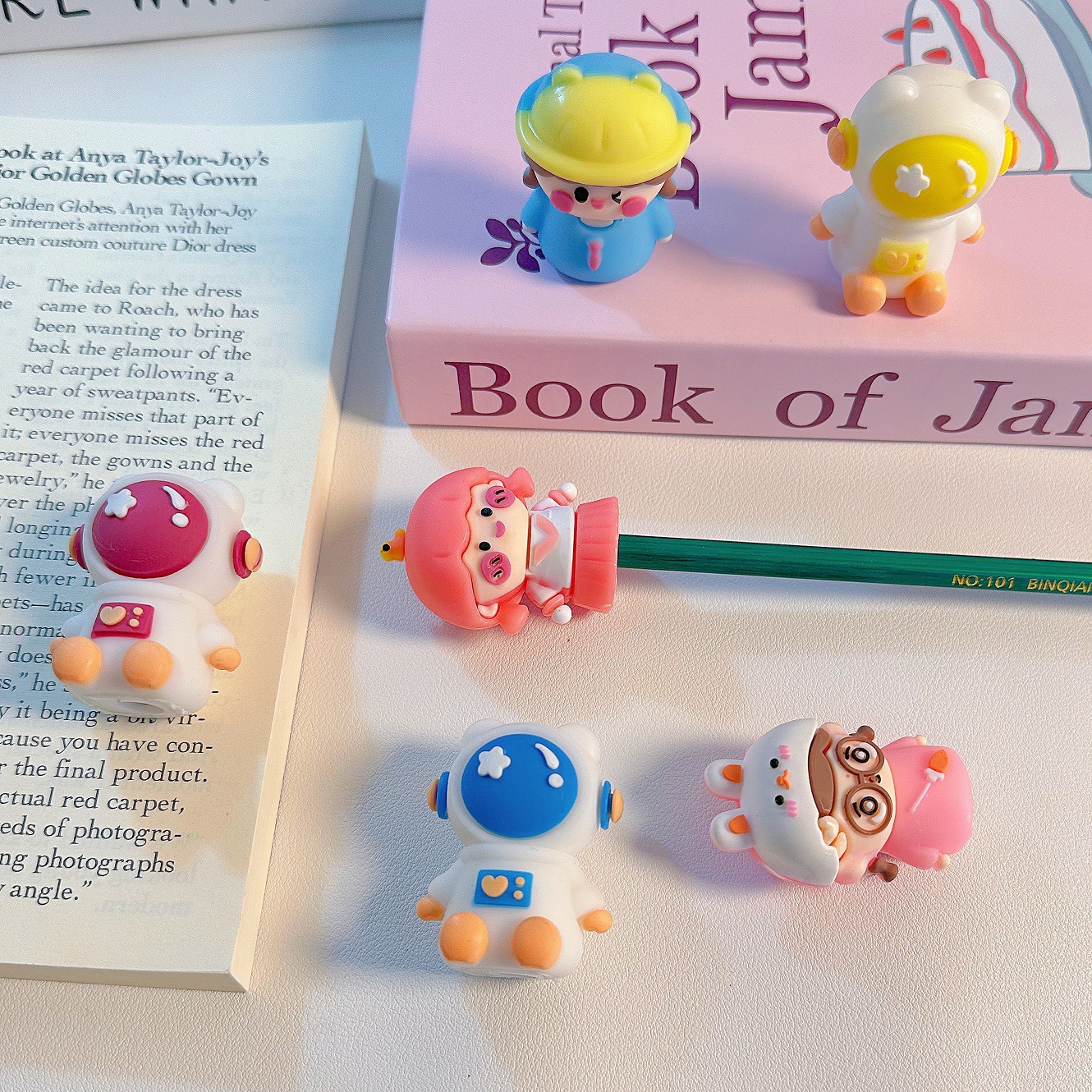Cartoon silicone children's handheld sharpener