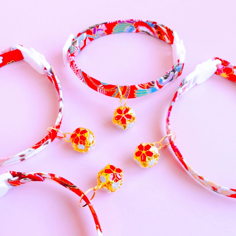 Трансграничный Amazon Pet Cat Dog Милый японский стиль Цветочный колокольчик Ошейник Звук Ошейник на удачу Ожерелье для кошек