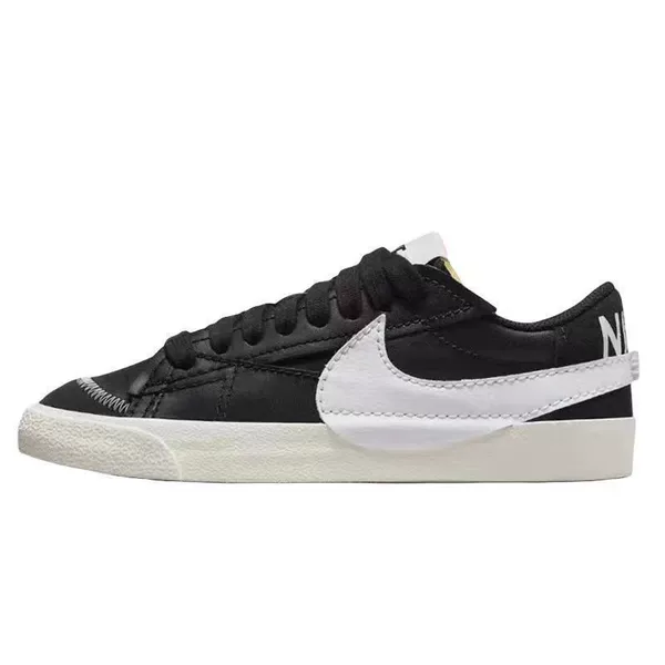 9 Trail Blazers Low – Black and White