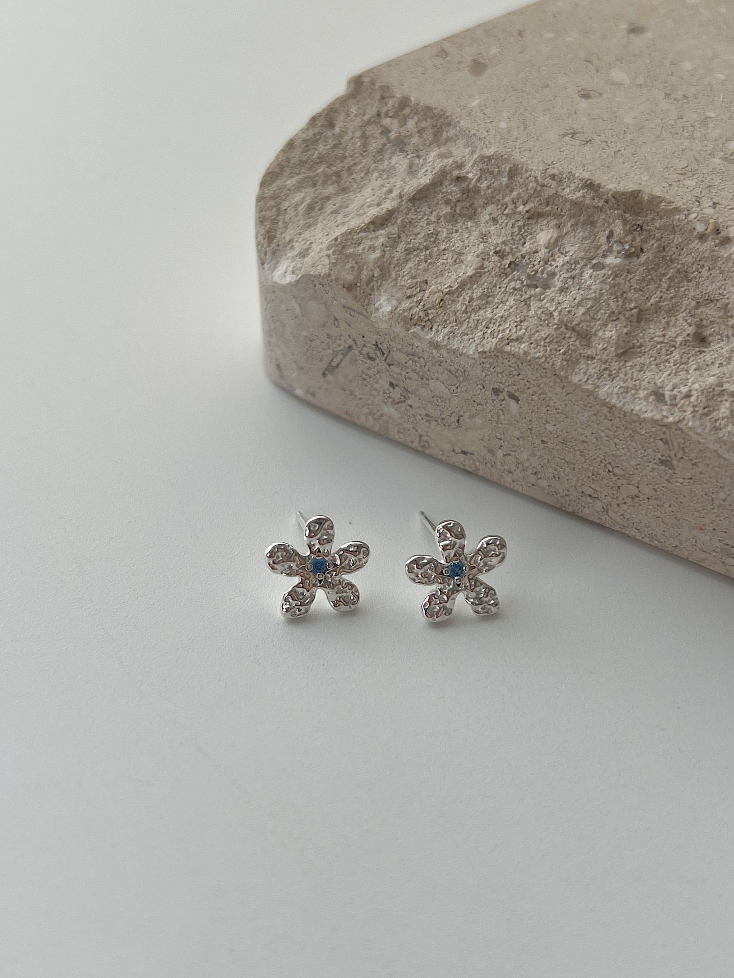 1 Pair 925 Sterling Silver Flower Ear Studs display picture 4