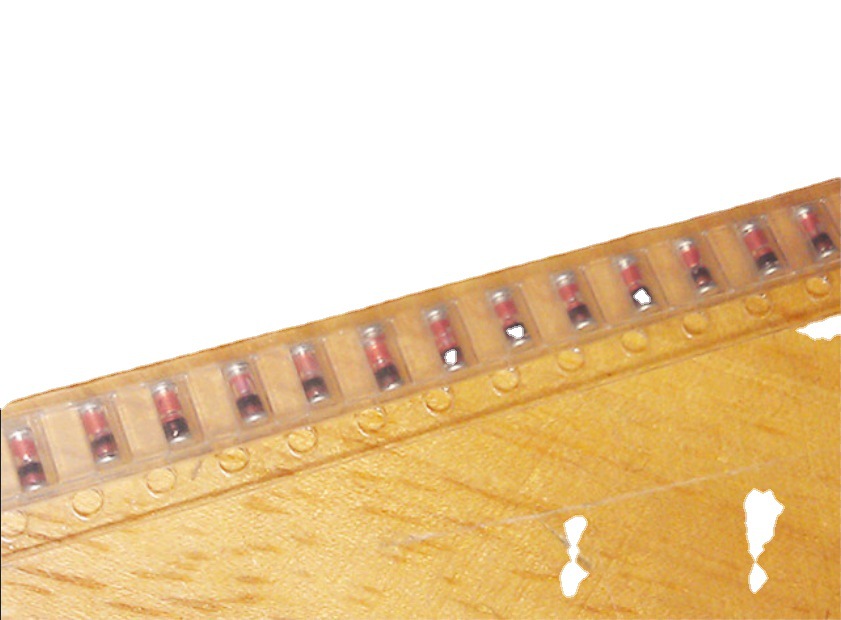 贴片 LL4148 SOD-80 1206圆柱玻璃 1N4148  100只2元 33元/盘