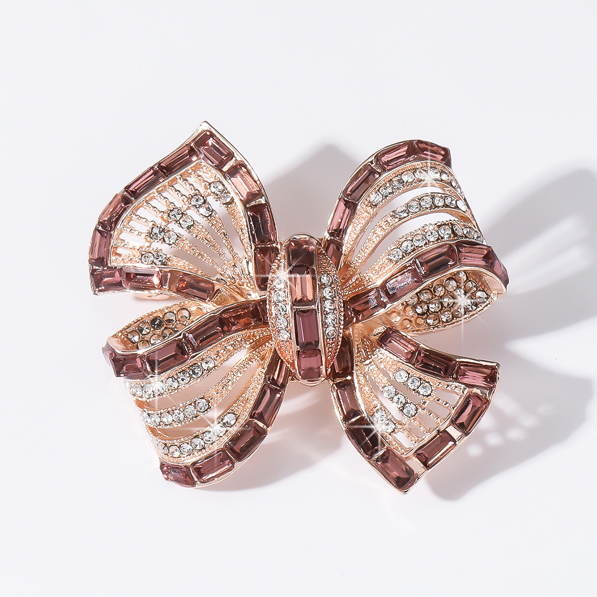 Broche de arco de zircón coreano mujer lujo ligero nicho exquisito traje collar flor de pecho anti-luz accesorios de alfiler