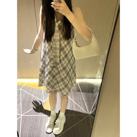 韩版格纹设计感连衣裙女2026夏季新款显瘦减龄海军领小众女背心裙