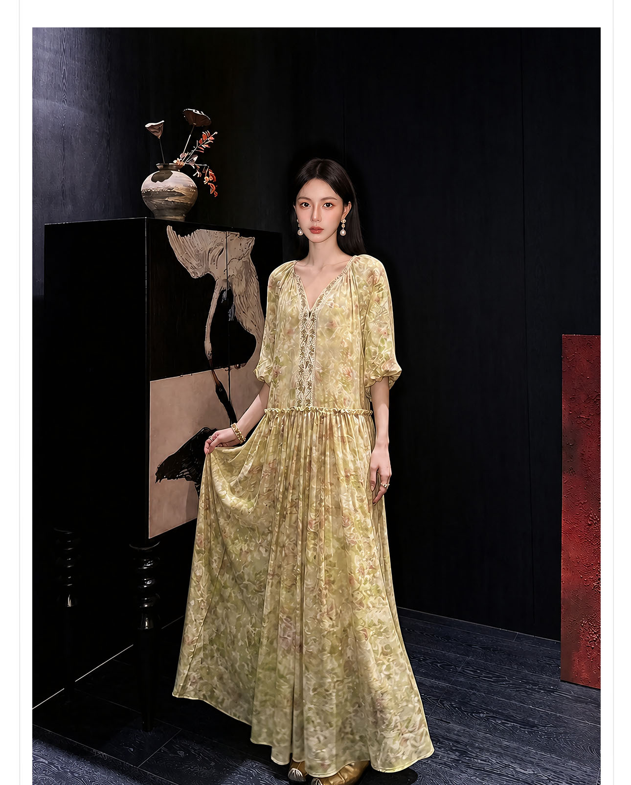 Đầm maxi nữ cổ V phong cách Trung Hoa hiện đại, tay dài, thêu hoa nổi và đính cườm — Xanh lá cây nhạtcolor chi tiết 8