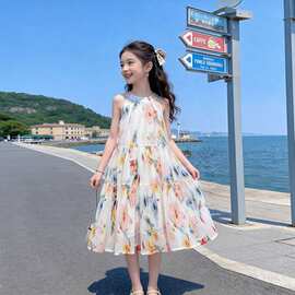 女童夏季挂脖连衣裙2026新款儿童油画碎花裙中大童海边度假公主裙