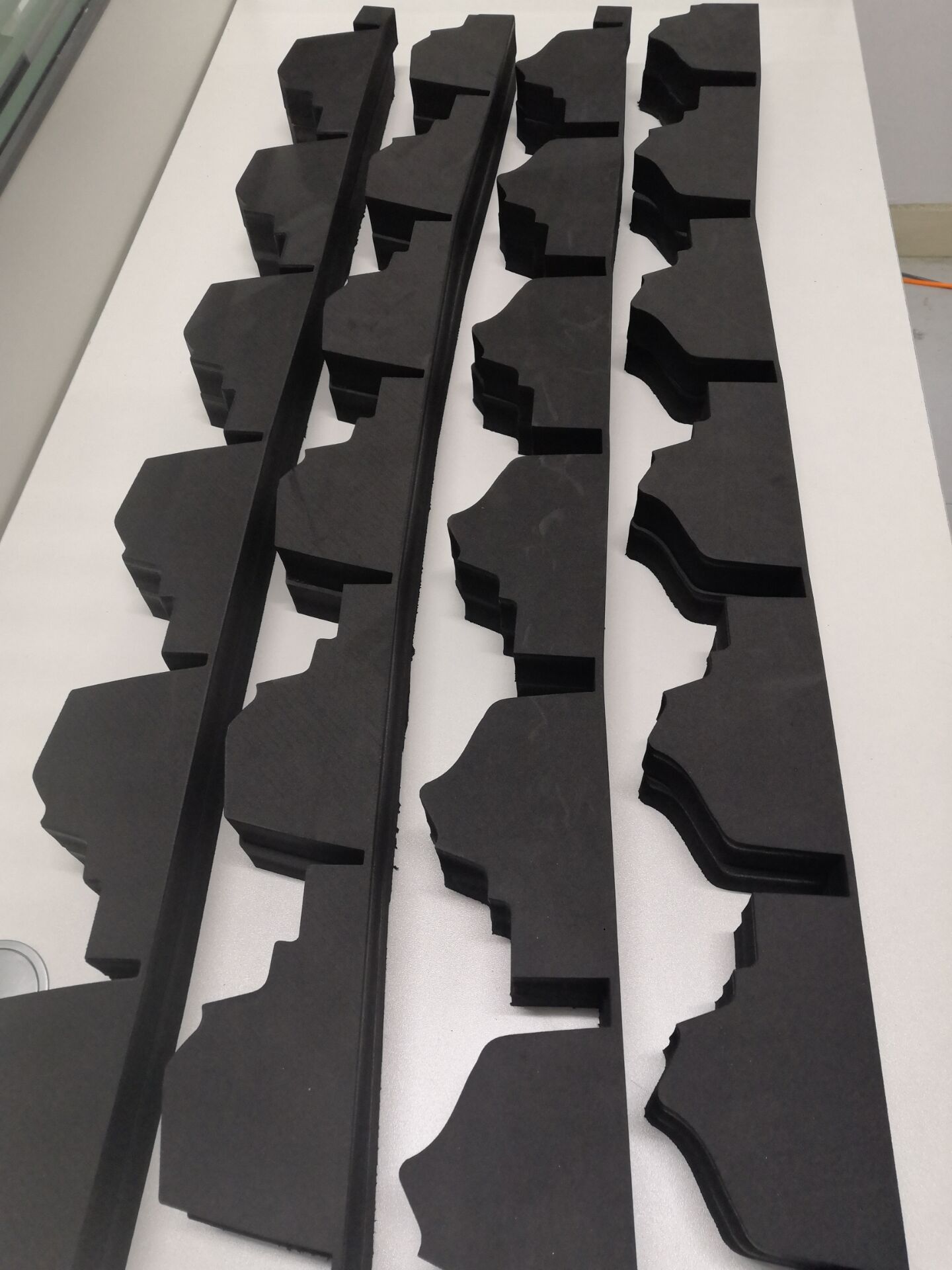 厂家供应黑色硬泡沫EVA汽车零部件包装泡沫汽车零部件硬泡沫