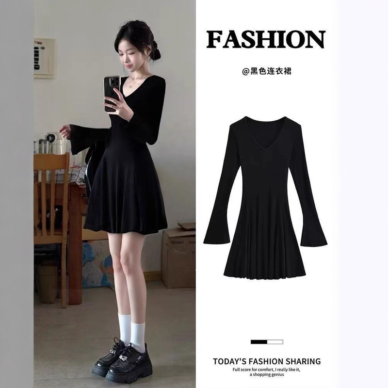 Black Long-Sleeved Knitted Dress, Short Style for Women, Looks Great in Early Autumn and Winter, Small People Wear Bottoming Skirts