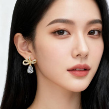 时尚水滴耳环轻奢高级感蝴蝶结耳饰复古金色水滴耳坠气质温柔耳钉