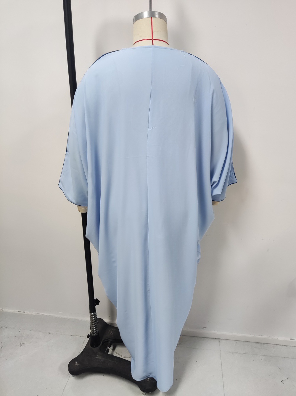 Indonesian-Middle Eastern Cross-border Women's Robe With V-neck, Embroidery, And Tassels, Elegant Arabic Robe,_ecoleips.com