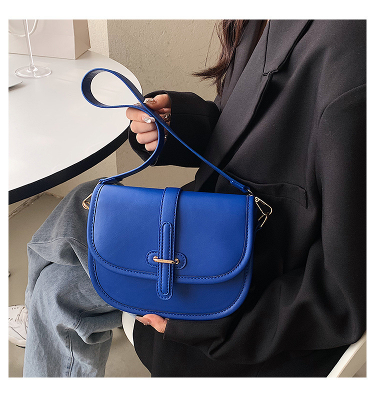 Fashion Solid Color Saddle Messenger Geometric Bag Wholesale display picture 4