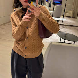 The肉秋冬老钱风通勤OL简约驼圆领全羊毛排扣针织开衫毛衣外套女