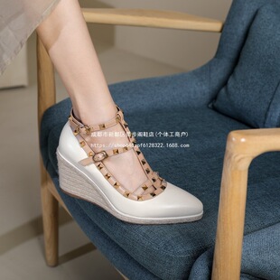 �r���T��¸��龎��Ь��ˇ���s��ɫ�װ�ɫ�A�^�_�󽉎�ŮЬ