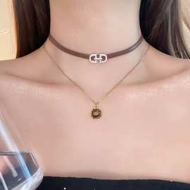 2024新款双层棕色皮绳金色链条虎眼石吊坠项链