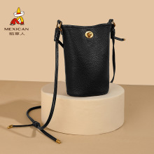 ������б���2024�¿�߼���С���μ�Ů���r�аٴ�����СˮͰ����