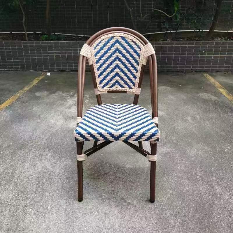 Mesa de comedor francesa al aire libre silla de comedor PE vidrio patio silla de respaldo silla de comedor retro al aire libre