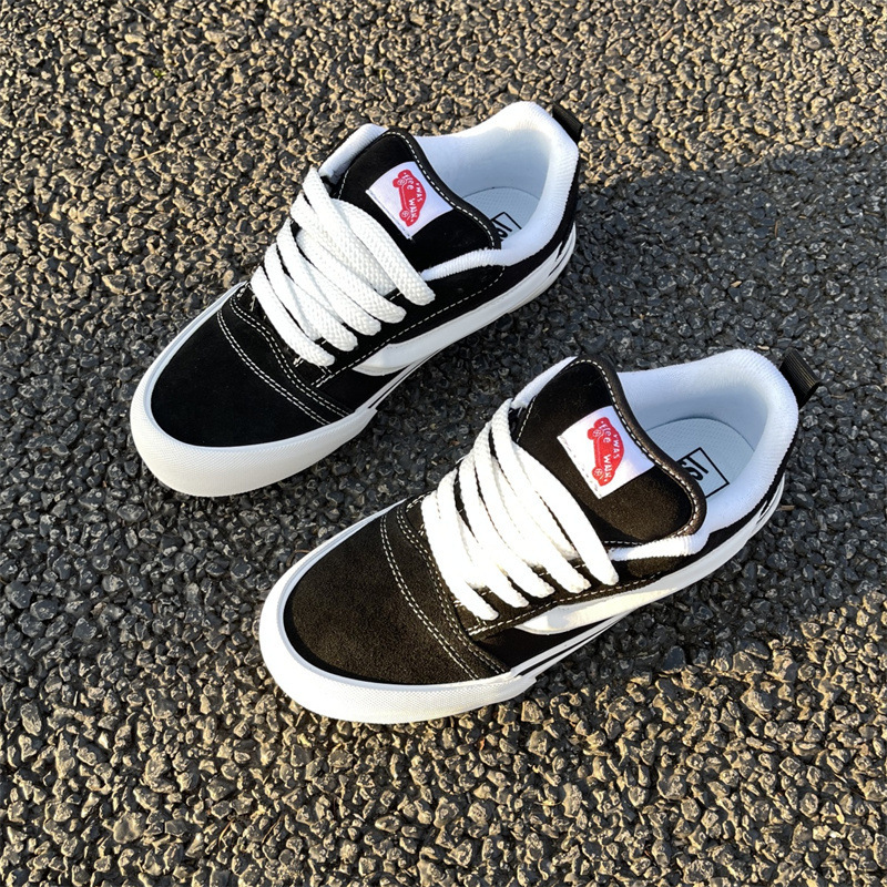 [Factory Store] Knu Skool Black and White Classic Low-Top Chunky Sneakers for Men and Women, Retro Casual Skate Shoes