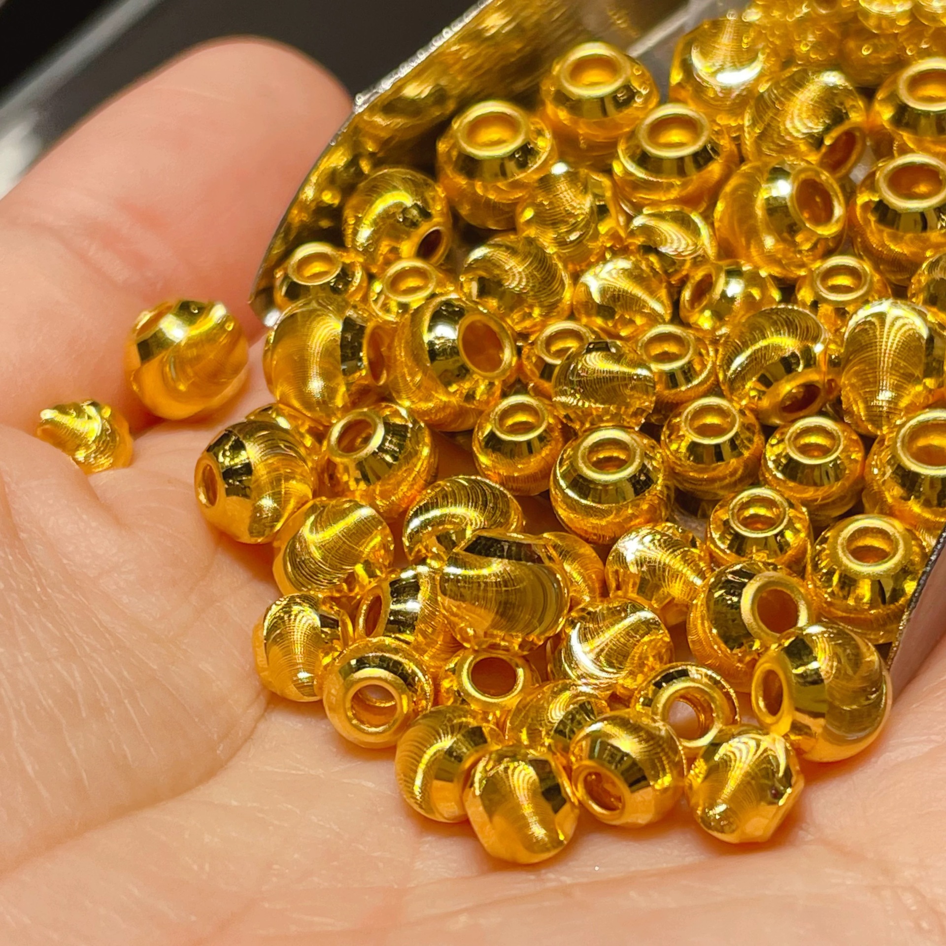 Shiny beads, accessory, necklace, pendant, one bead bracelet, accessories handmade, handle, cat's eye 2