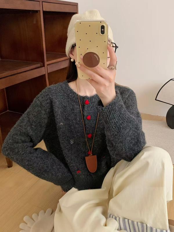 2025秋冬新作 ラウンドネック 刺繍ハートボタン ニットカーディガン 優しく可愛くて万能なニットセーター レディース|undefined