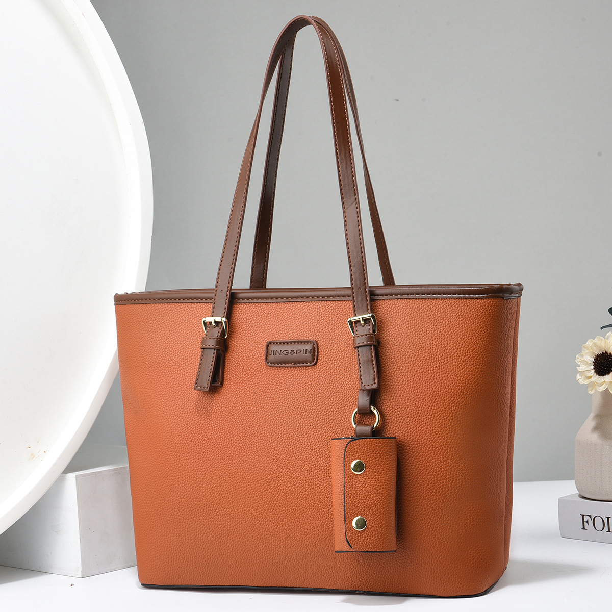 Nuevo bolso bandolera de moda, fabricante de comercio exterior, bolso elegante y versátil para mamá, bolso de mano para el verano 2025