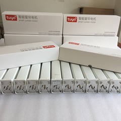 Tuya スマート カーテン モーターは、さまざまな AI スピーカーの音声をサポートしています。zigbee 多機能自動カーテン