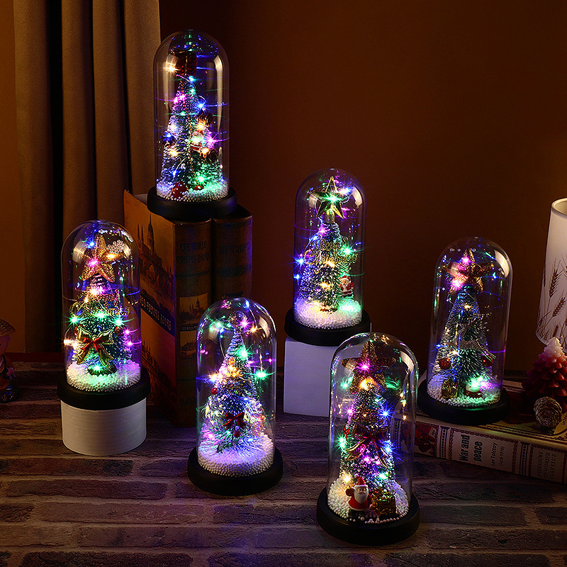 アマゾンの新しいクリスマスのショーウインドーのアイデアの置物のledランプの発光のクリスマスツリーの装飾の置物の現物の卸売り|undefined
