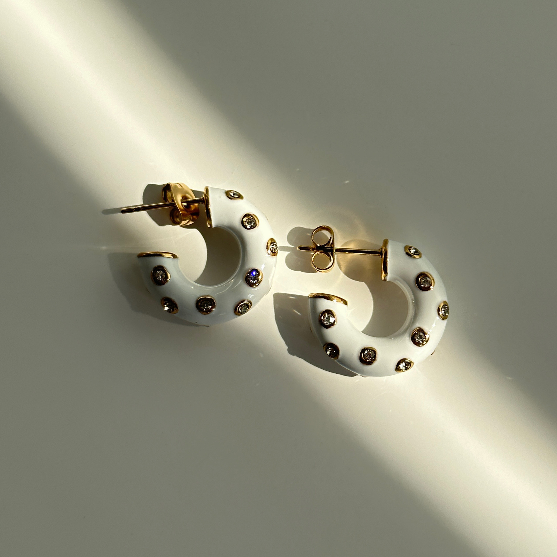 304 Stainless Steel, Titanium Steel Material C Shape Pattern 1 Pair Elegant Retro C Shape Epoxy Plating Inlay Titanium Steel Zircon Ear Studs