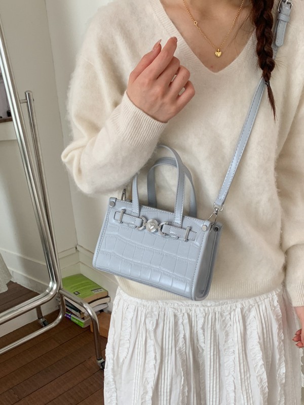 Bolso de moda versátil, bolso de lujo ligero de alta calidad, bolso cuadrado de moda exquisita, bolso de hombro de diseño, bolso de nicho de mujer