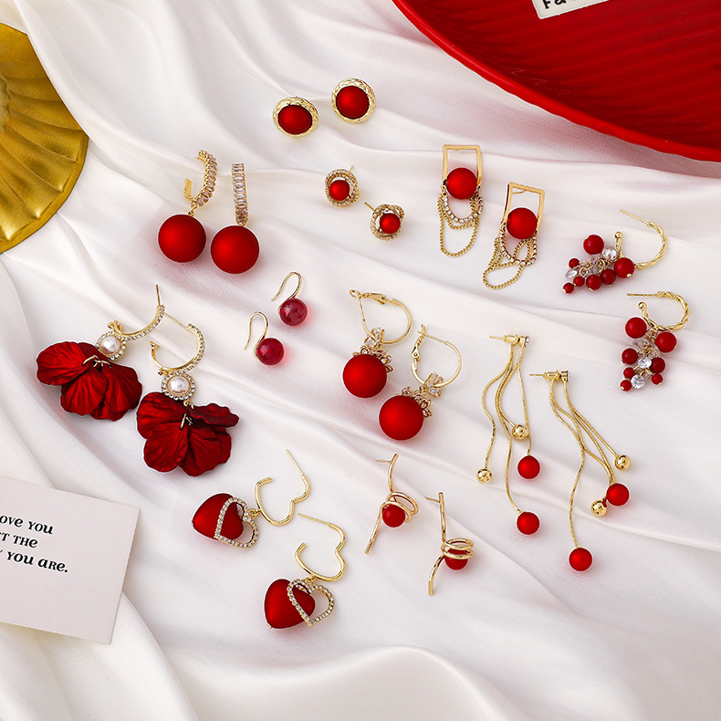 Nouvelles Boucles D'oreilles Pompon Pétales De Perles Rouges display picture 24