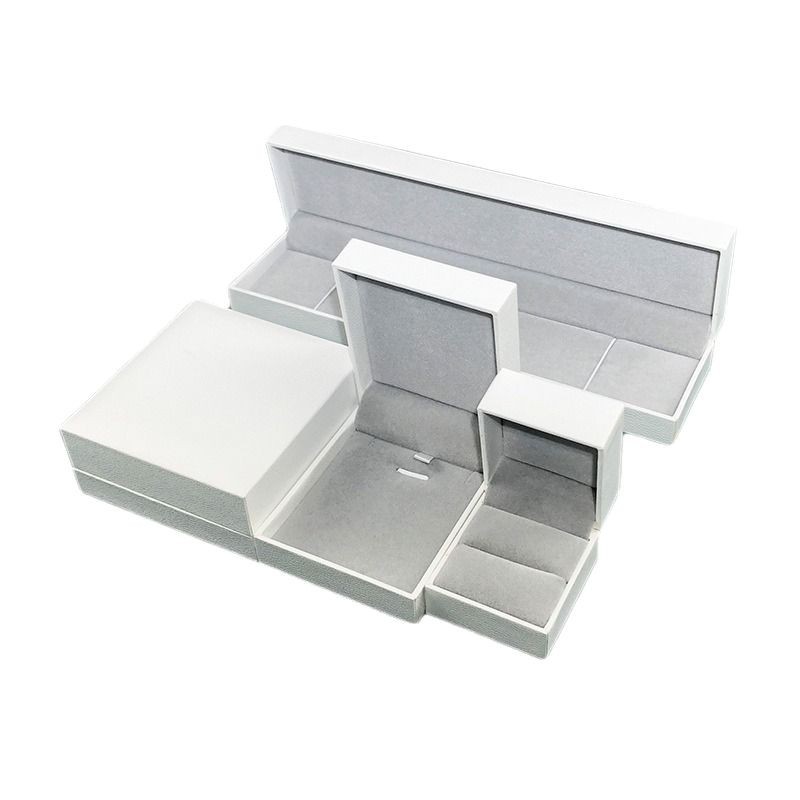 ホワイトレザーフィリング直角フリップトップジュエリーボックスリングペンダントイヤリングファッションジュエリー包装ボックス工場直販