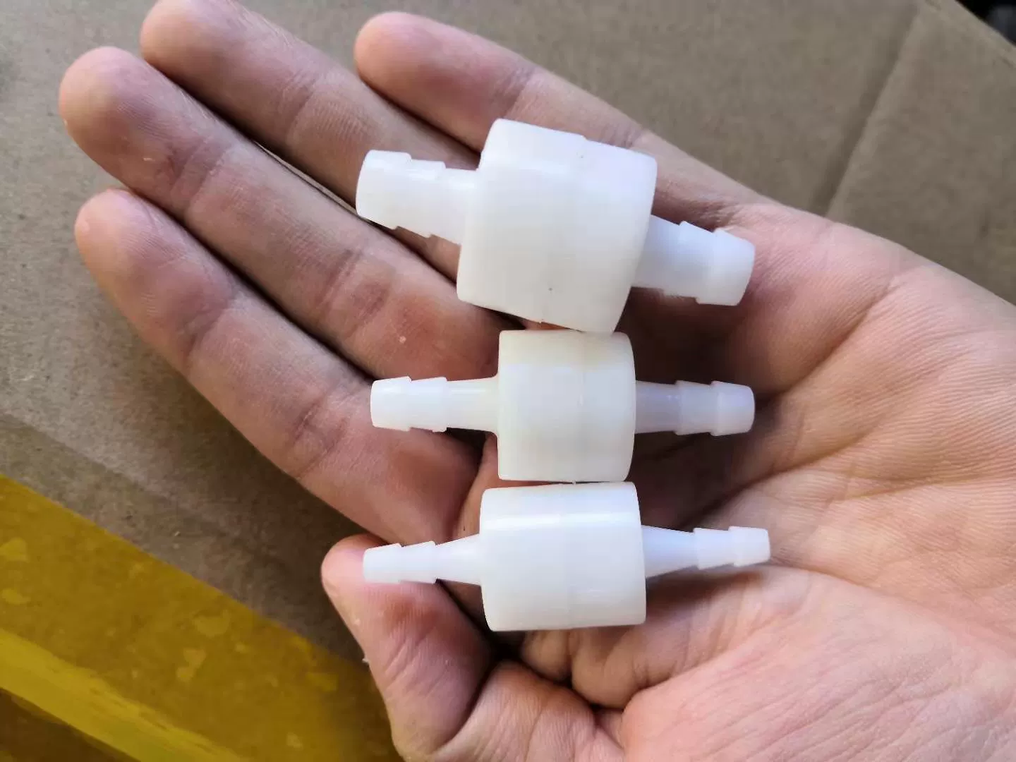 Один клапан 4 мм Тип давления 6 мм Обратный клапан 8 мм Обратный клапан маслостойкое масло, устойчивое к кислотам и щелочам, тип пагоды