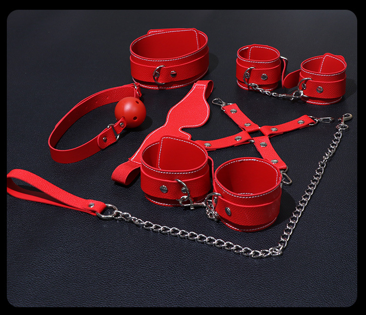 SM Bondage Kit with Handcuffs and Nipple Clamps, Leather and Metal, Black — detail image 29