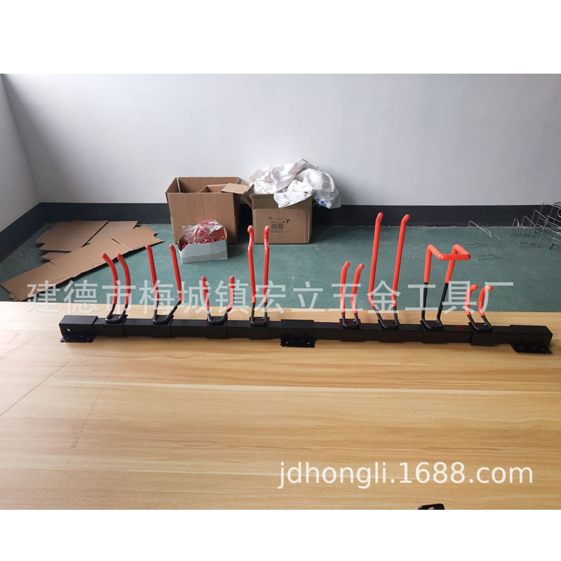 Un gran suministro de ganchos de metal, ganchos de herramientas de inmersión de plástico, ganchos de selección colgantes al por mayor Bienvenidos a la orden