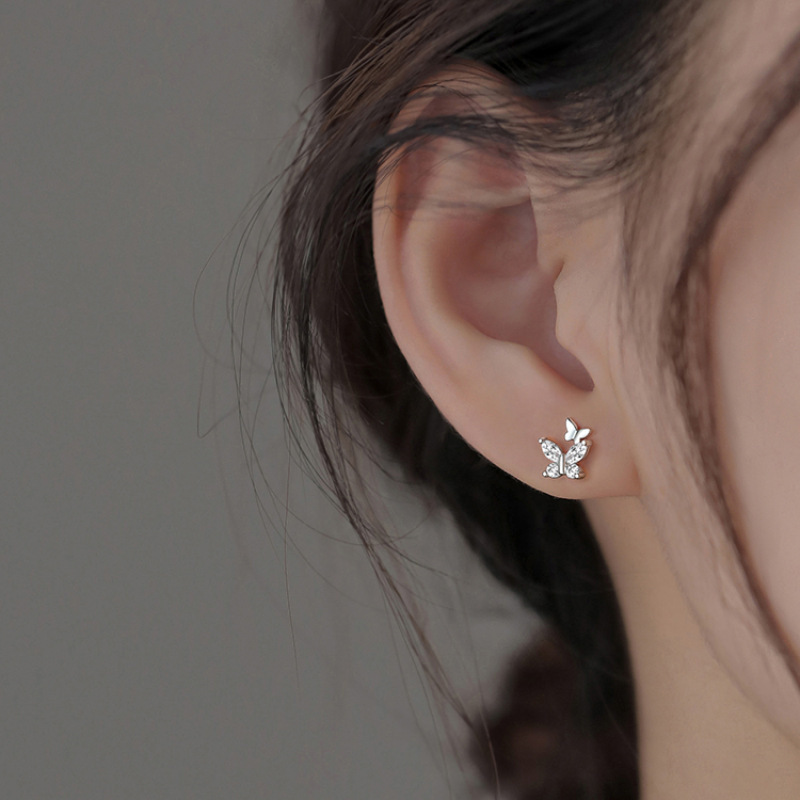 韩版蝴蝶耳钉女时尚小众个性甜美温柔精致百搭高级感新品耳饰潮