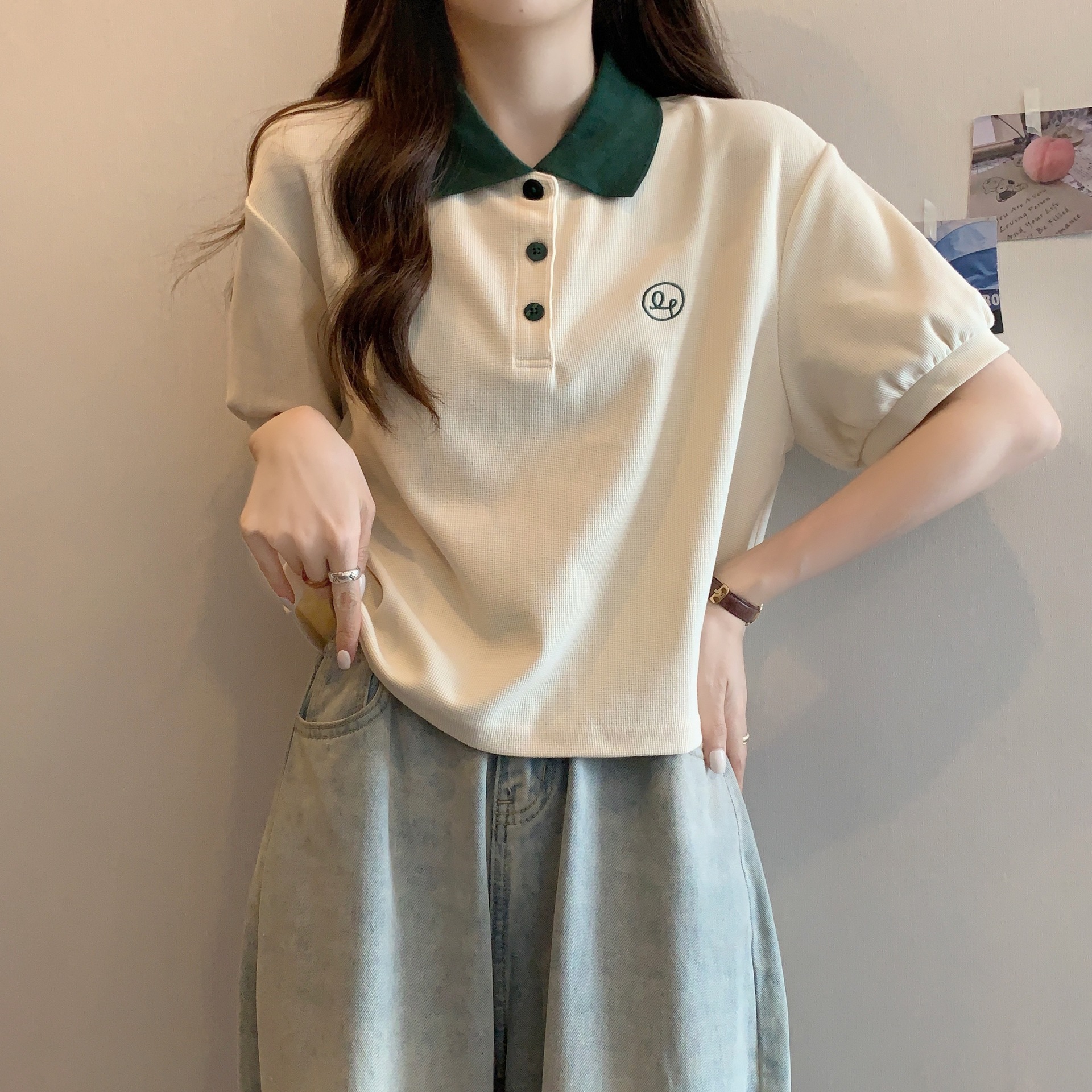 대학 폴로 칼라 어깨 반팔 티셔츠 여성의 2025 년 새 여름 통통녀 느슨한 슬림 짧은 옷깃 탑