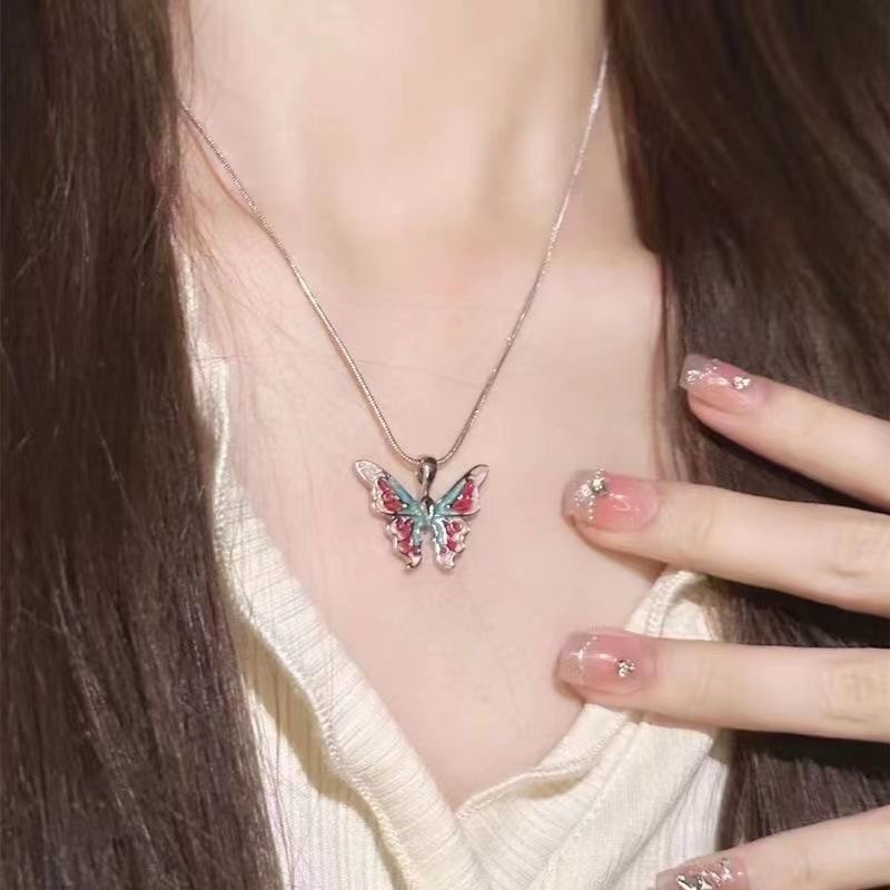 Collar de mariposa fantasma Estilo nacional Fantasía País de las maravillas Mariposa flotante Cadena de clavícula Inins femenino nicho sentido de alta gama Nuevo estilo chino