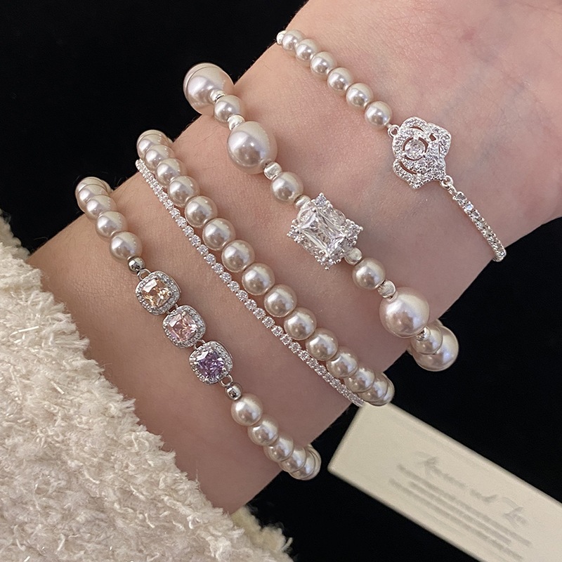 Manta Rose Pearl Bracelet for Women, Adjustable, Unique Design, Light Luxury Style, Sweet Bracelet