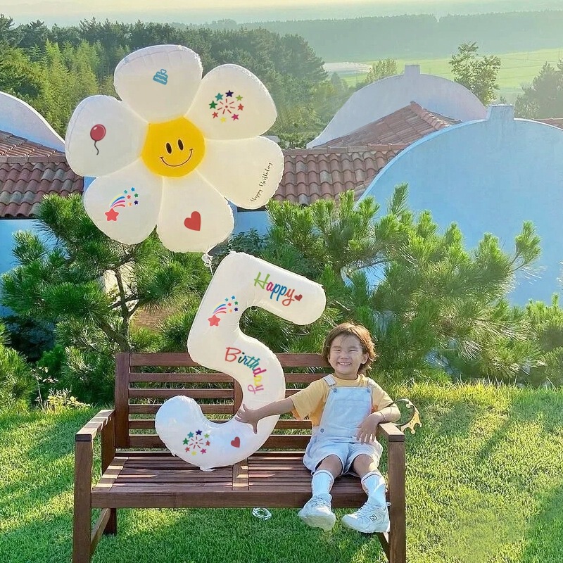 White Birthday Digital Smiley Daisy Aluminum Film Balloon Baby Birthday Photo Props Digital Decoration Internet Celebrity Sun