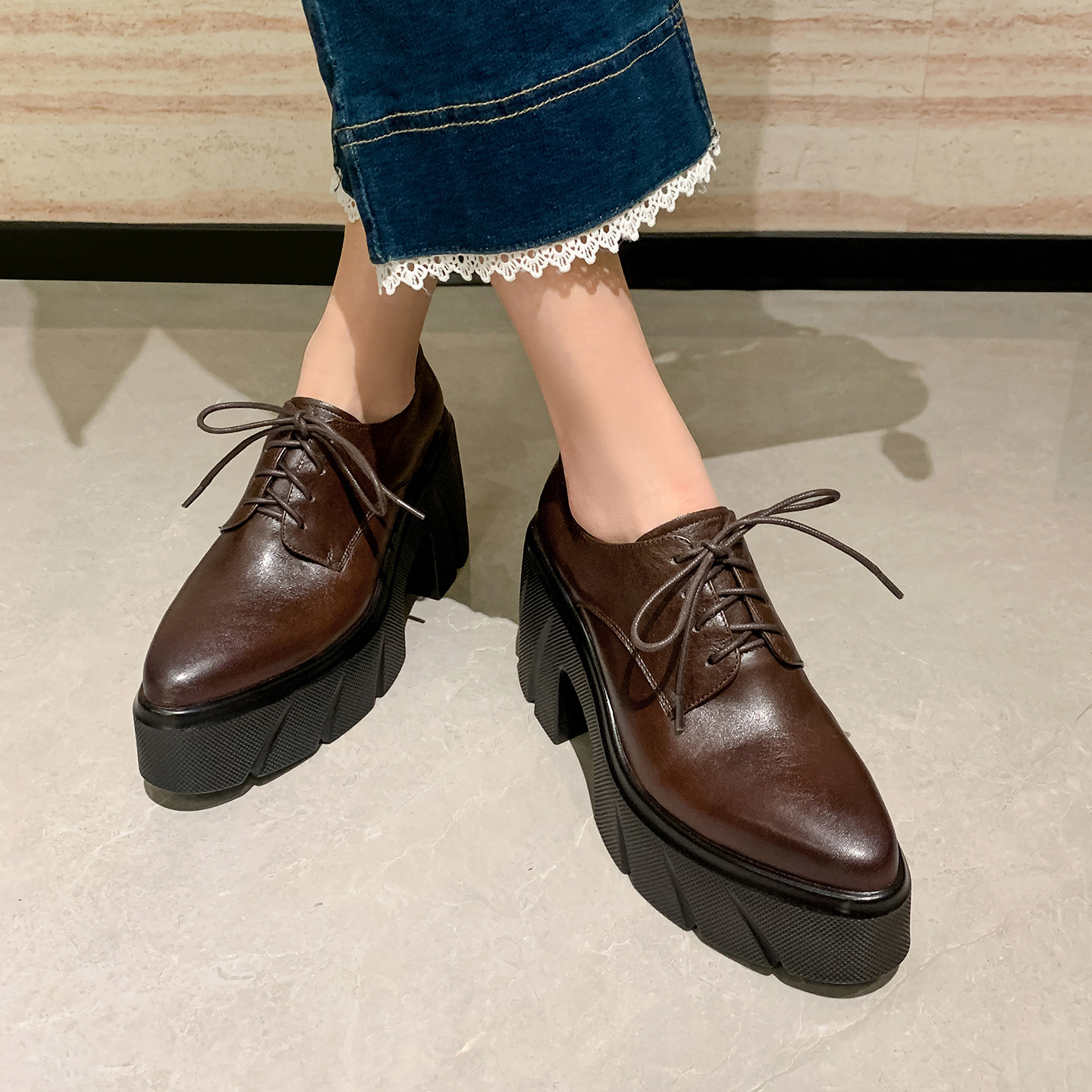 Giày loafer nữ đế xuồng cao gót buộc dây da bò thật — màu nâu