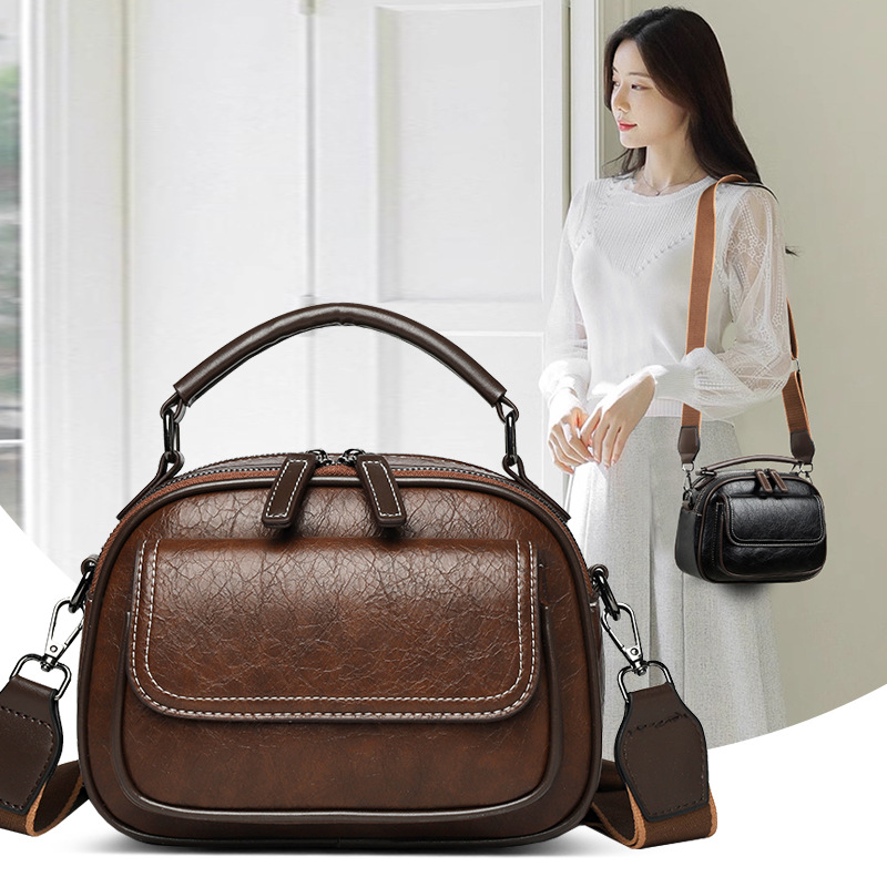 Retro trend demi-season one-shoulder bag