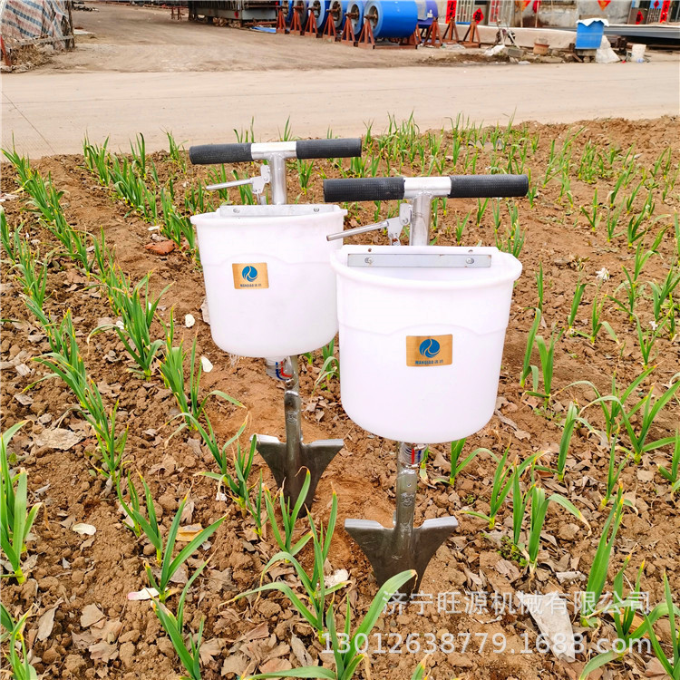 背负式电动撒肥器 农用手动点肥器 便携式手提式施肥器