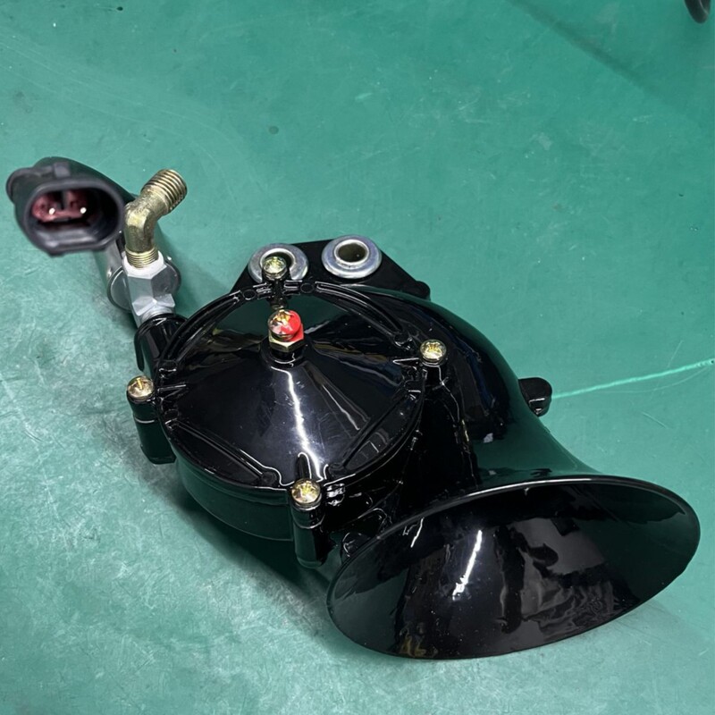 Invincible Electrically Controlled Air Horn Large Snail with Plug Jinlong Suitable for Heavy Truck Engineering Machinery