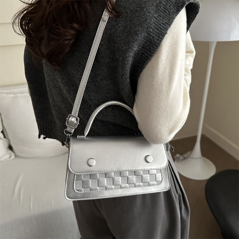 Bolso de costura de alta gama 2024 otoño e invierno nuevo estilo bandolera bandolera bandolera bandolera roja pequeña mujer