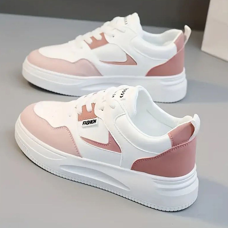 Versión coreana de las zapatillas de deporte de diseño de nicho de ocio para estudiantes, marea 2025 nuevo estilo Harajuku, estilo de Hong Kong, zapatillas de deporte de fondo plano para mujer
