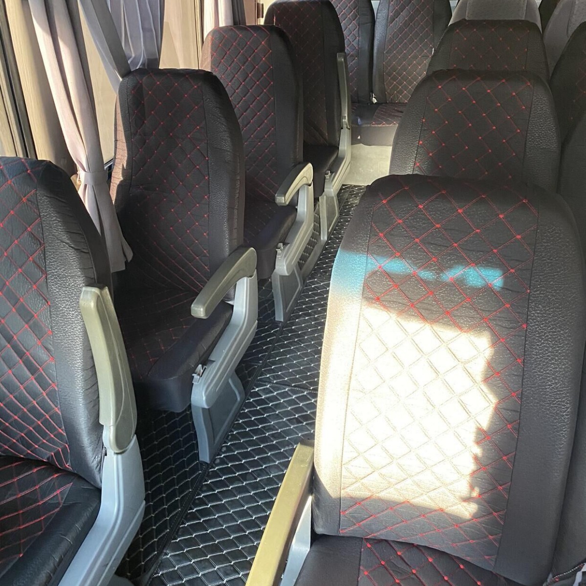 巴士车坐垫套多座车座套全包围座套14座16座18座19座四级通用座套