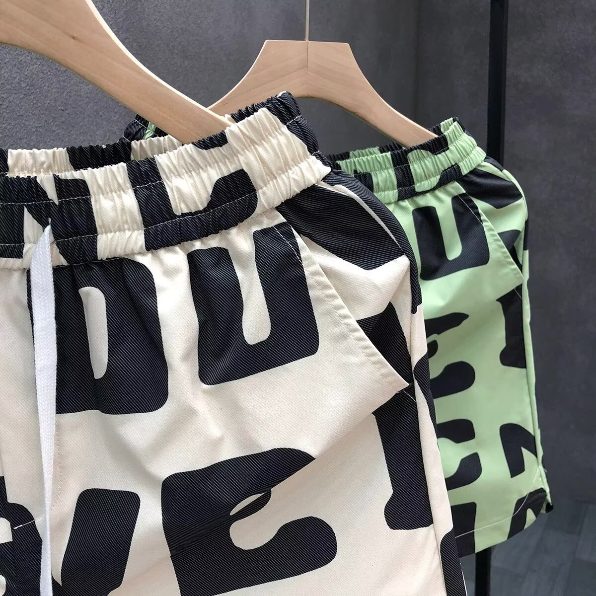 Stilvolle Herren-Freizeitshorts im High-Street-Stil – Leichte, schnelltrocknende Strandshorts mit elastischem Bund für sommerliche Outdoor-Aktivitäten (Grün, Größen M-3XL)_voghion.com