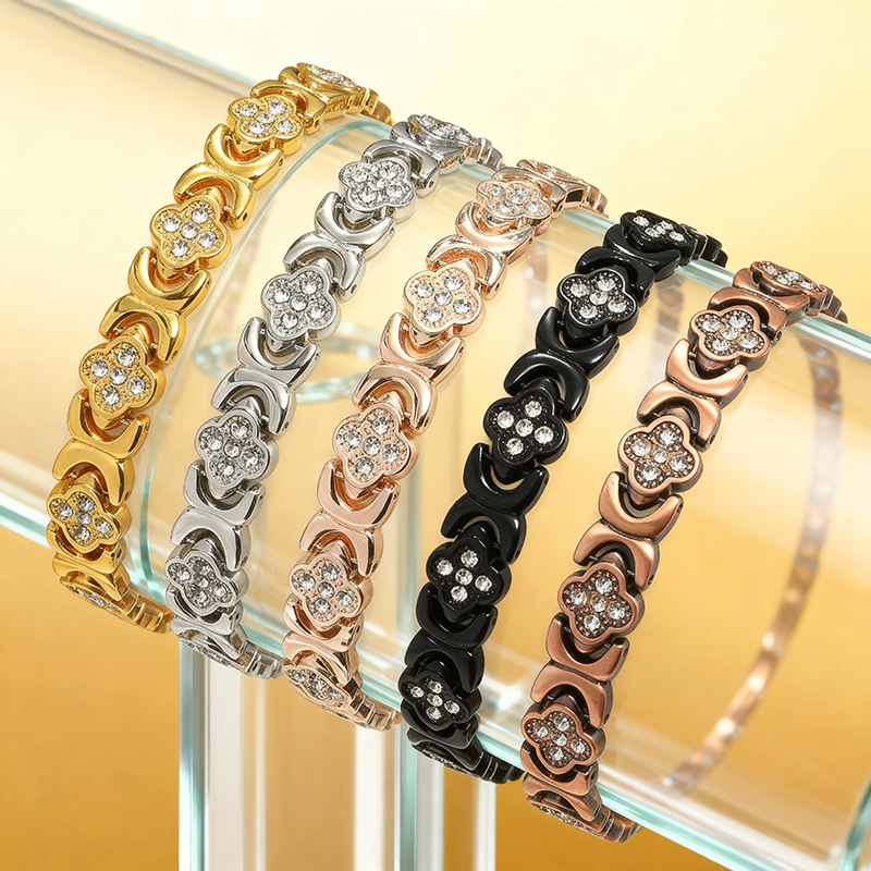 Cross-Border New Fashion Four-Leaf Clover Red Copper Watch Strap Buckle Rose Gold Men's and Women's Bracelet Magnet Jewelry Manufacturer Wholesale